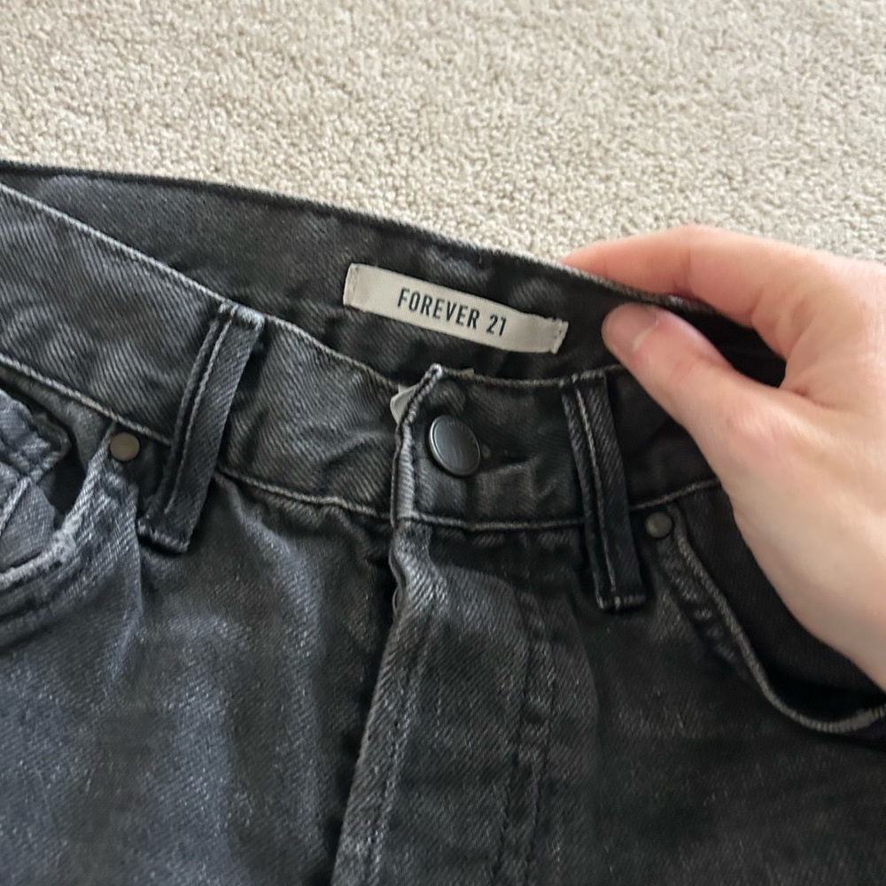 Forever 21 Distressed Raw Hem Black Size 24 Jeans - Picture 2 of 6